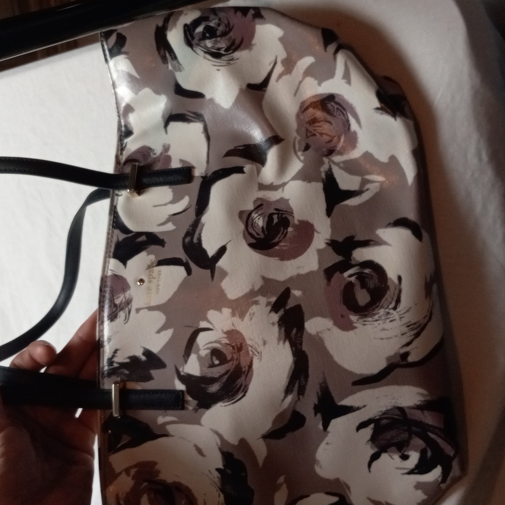 Kate spade floral tote purse black Grey white vinyl